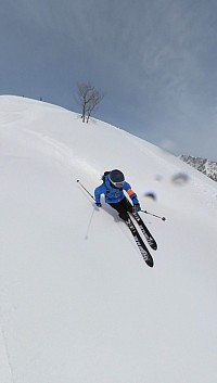 氏名：kuwa 住所：東京都大田区 生年月日：1983/12/16 趣味：スキー、スノーボード（練習中）、自転車、バイク 自己PR： 登山をしてこなかったので、滑れるけど登れません。 楽しく安全に登って滑れるように勉強中！